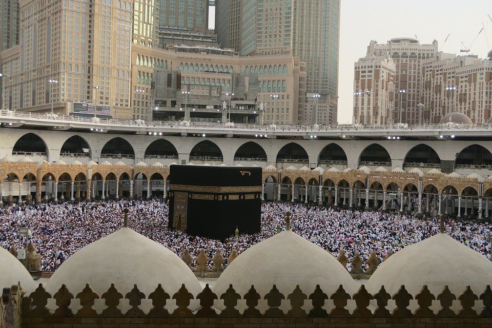 3 Star December Umrah Packages 2025 Affordable Deals & Discounts