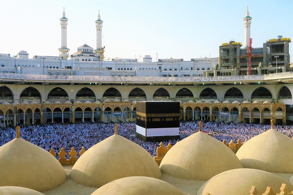 28 Days Umrah Package From Pakistan 2025 – Book Today for Family