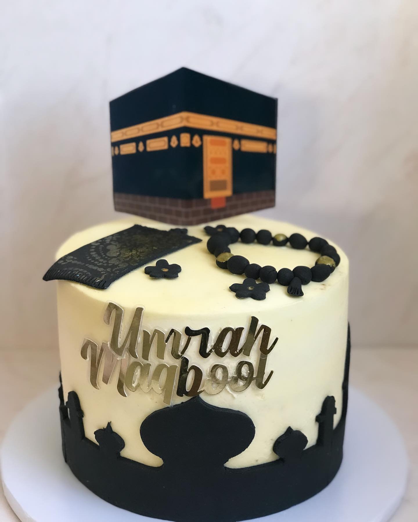 umrah maqbool cake